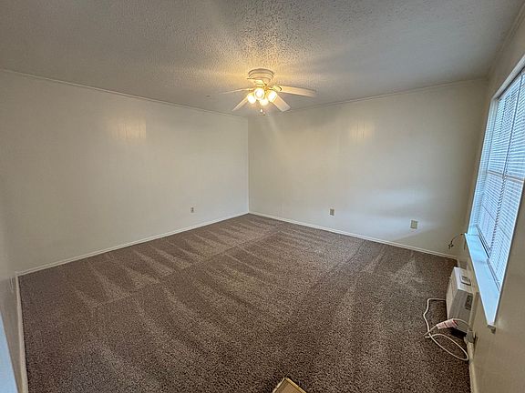 3rd image of 514 W K St APT 9