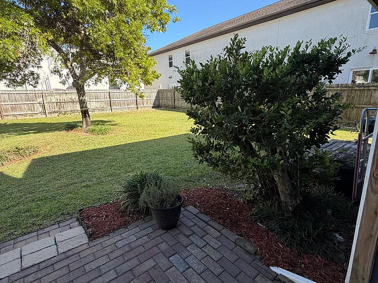 2 Court Dr #2 — Photo 23
