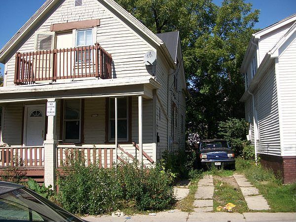 2nd image of 1312 W Cottage Pl