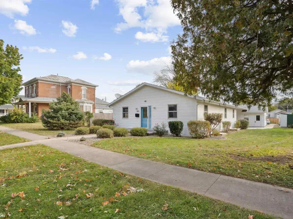 302 S Jackson St, Mount Pleasant, IA 52641