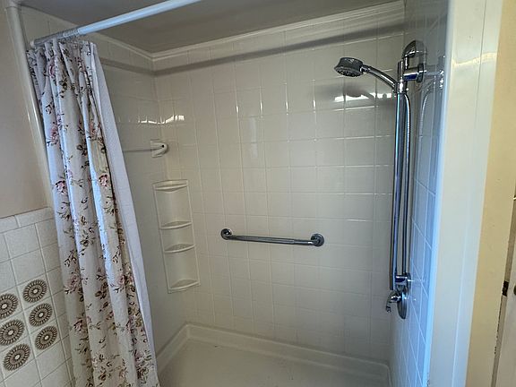 3rd image of 6205 N Gomez Ave