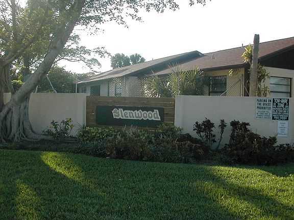 5th image of 403 Glenwood Dr