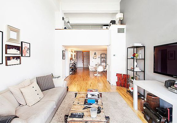 3rd image of 421 Hudson St APT 508