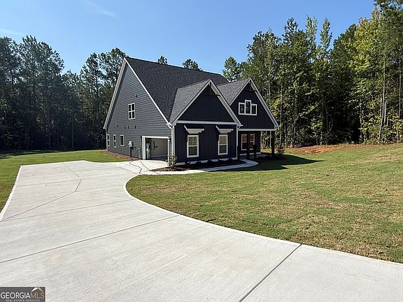 4th image of 163 Piney Woods Dr #10