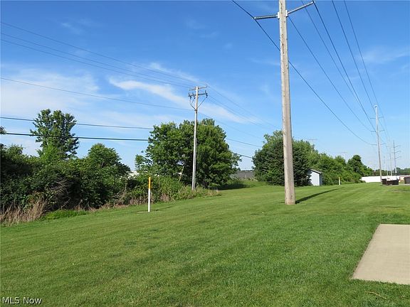 4th image of 207 Loyola Dr