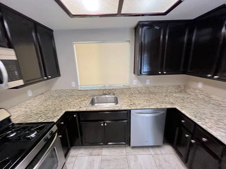 5724 Mist Ct — Photo 4
