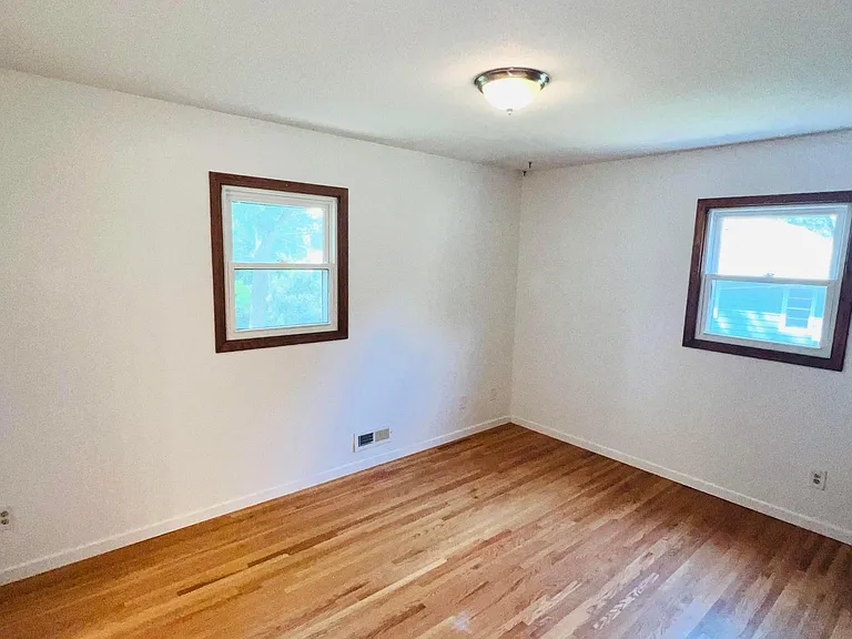 4321 Pleasant St SE — Photo 9