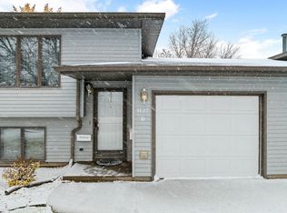 1127 32nd Ave SW APT D, Minot, ND 58701