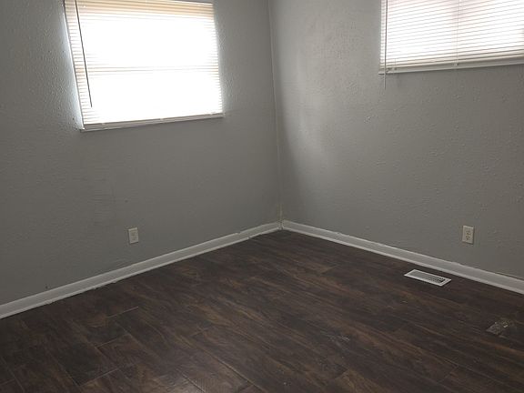 2nd image of 3307 E 32nd St