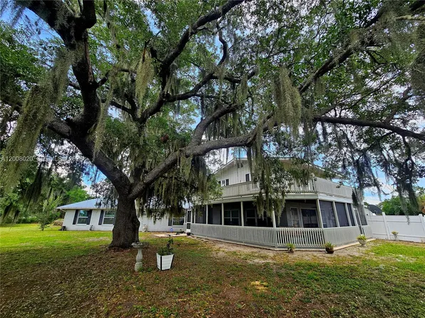 2445 SE Airport Estates St, Arcadia, FL 34266