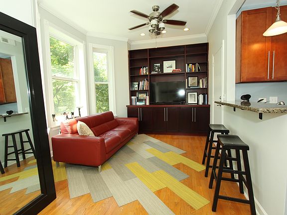 5th image of 1549 N Bell Ave #3R