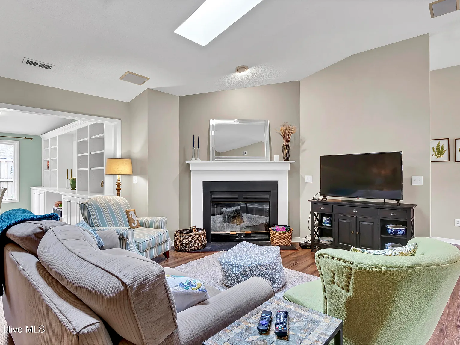3 bed, 2.5 bath, $2,900 — Photo 3