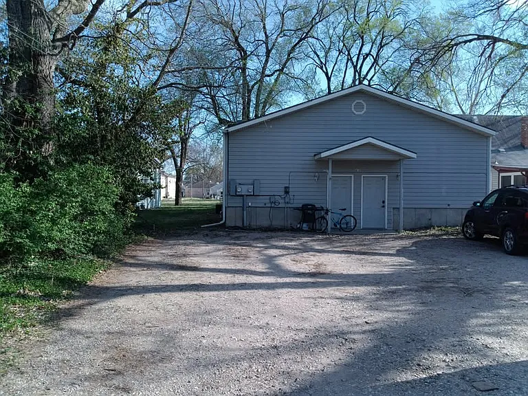 612 Pierre St #B — Photo 3