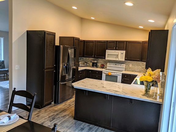 2nd image of 30416 Cumberland Dr