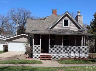 1115 Catherine St, Pekin, IL 61554