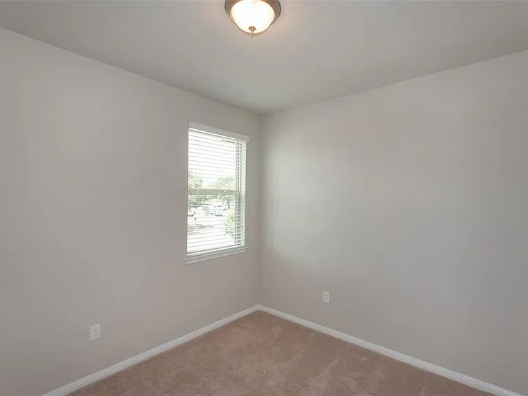 1001 Zodiac Ln #37 — Photo 23