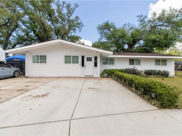 821 Wiegand Dr, Westwego, LA 70094