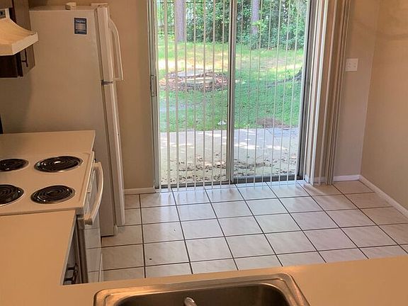3rd image of 1227 Coral Reef Dr