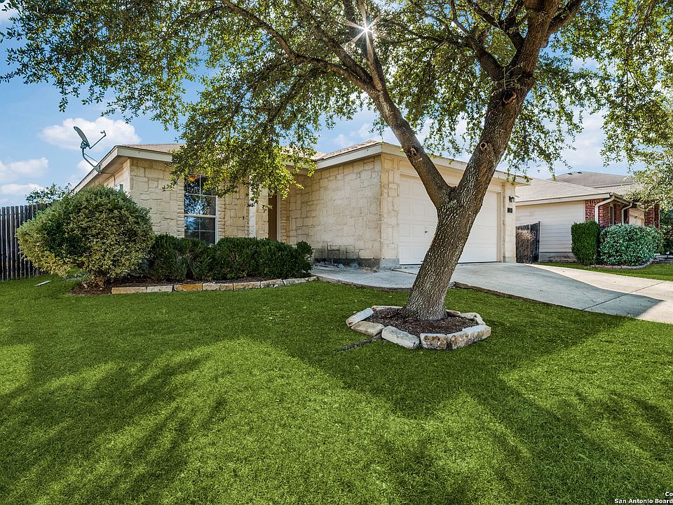 1st image of 338 IBIS FALLS DR