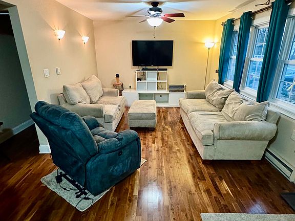 2nd image of 7 Arbor Drive