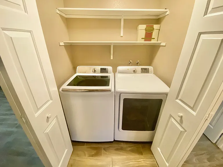 2000 Turquoise Ridge St #204 — Photo 10