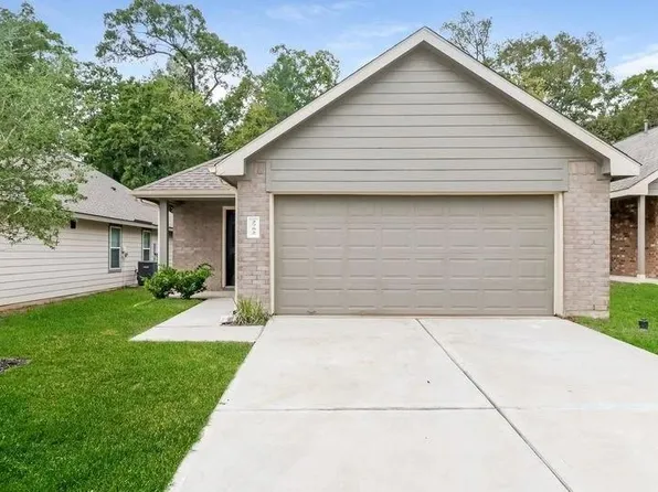 2752 Madison Ct, Conroe, TX 77304