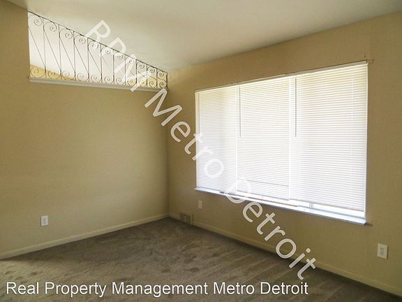 4th image of 26830 Belleair St