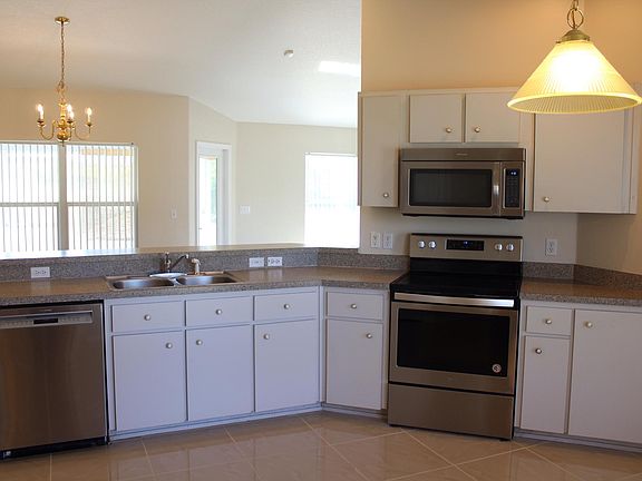 New stove and dishwasher