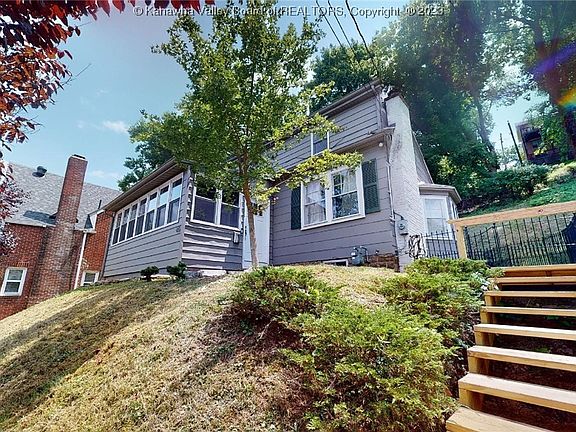 2nd image of 416 Forest Cir