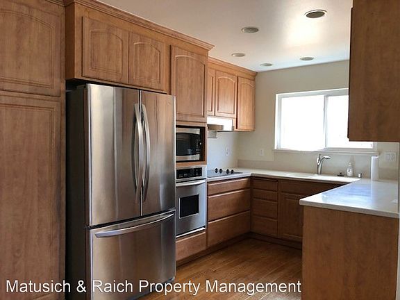 3rd image of 1644 Tiffany Way