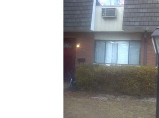 118 High Path Rd, Windsor, CT 06095