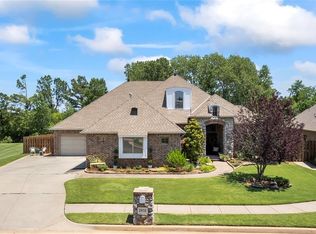 2932 Hardwick Rd, Edmond, OK 73034