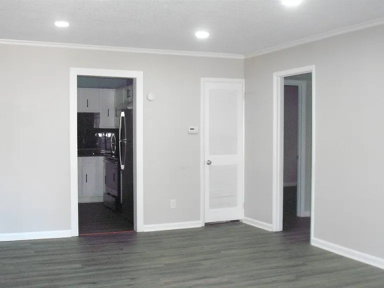 1793 Steiner Ave SW #A — Photo 6