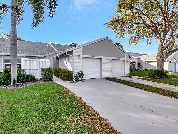 3rd image of 12233 Country Greens Boulevard