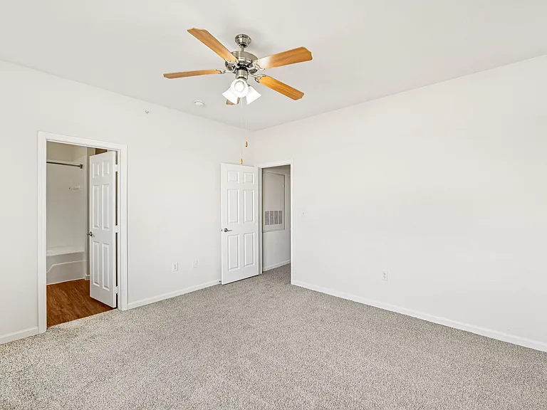 Oaks Estates of Coppell — Photo 23