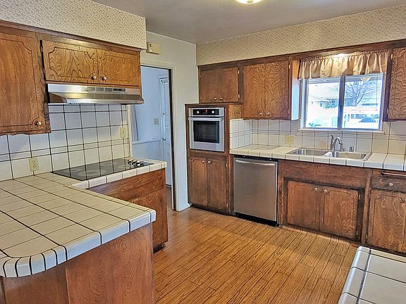 3rd image of 6451 El Camino Dr