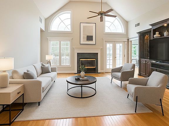 4th image of 150 Old Plantation Way