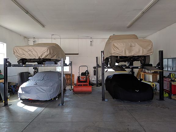 detached heated/ins shop