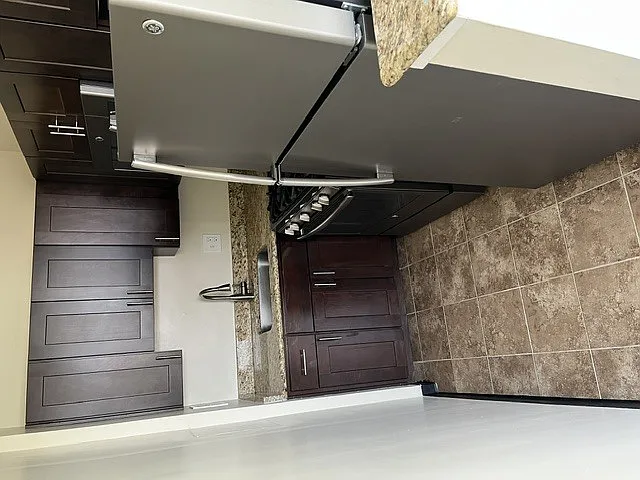 The 925 Apartments — Photo 53