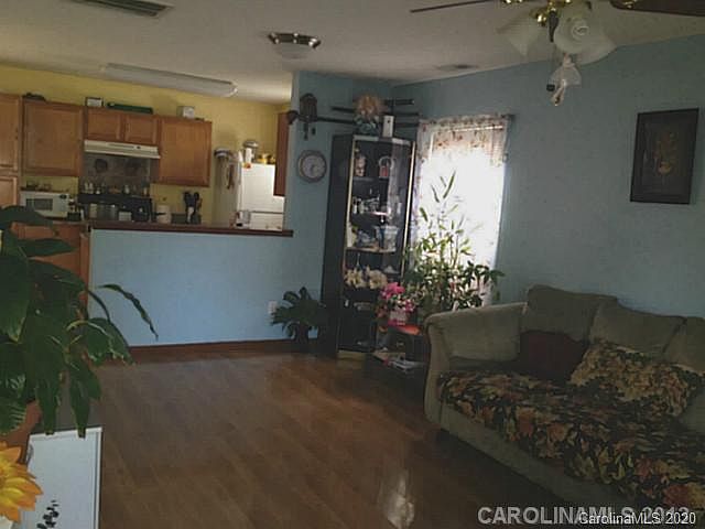 2nd image of 3926 Damask Dr #58