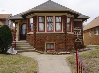 3251 S Lenox St, Milwaukee, WI 53207