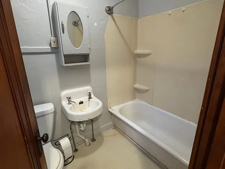 1500 S Walnut St #3 — Photo 4
