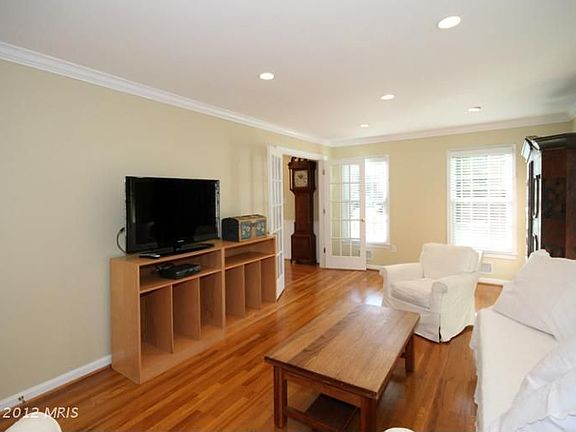 2nd image of 9262 Eljames Dr