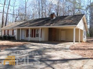 820 Starrsville Rd, Covington, GA 30014