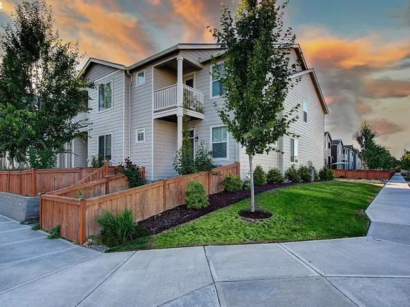 15330 NE 70th St, Vancouver, WA 98682