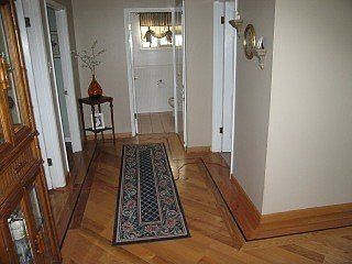 4th image of 1900 Claremont Dr