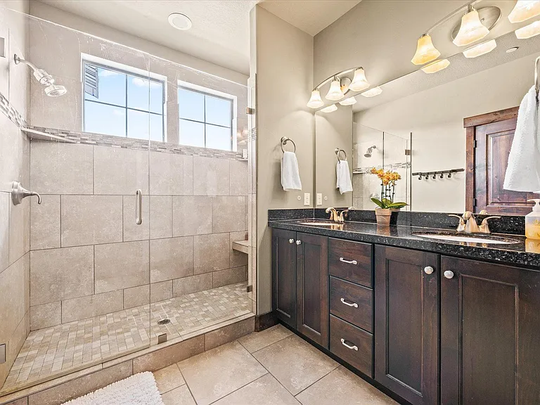 871 W Abigail Dr — Photo 10