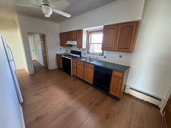2nd image of 634 River Dr Floor 2