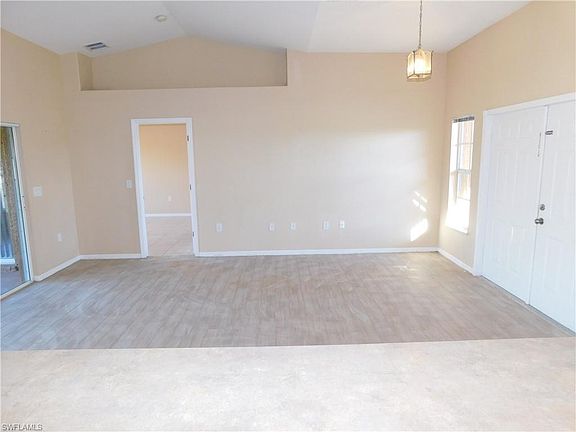 3rd image of 1903 Diplomat Pkwy W
