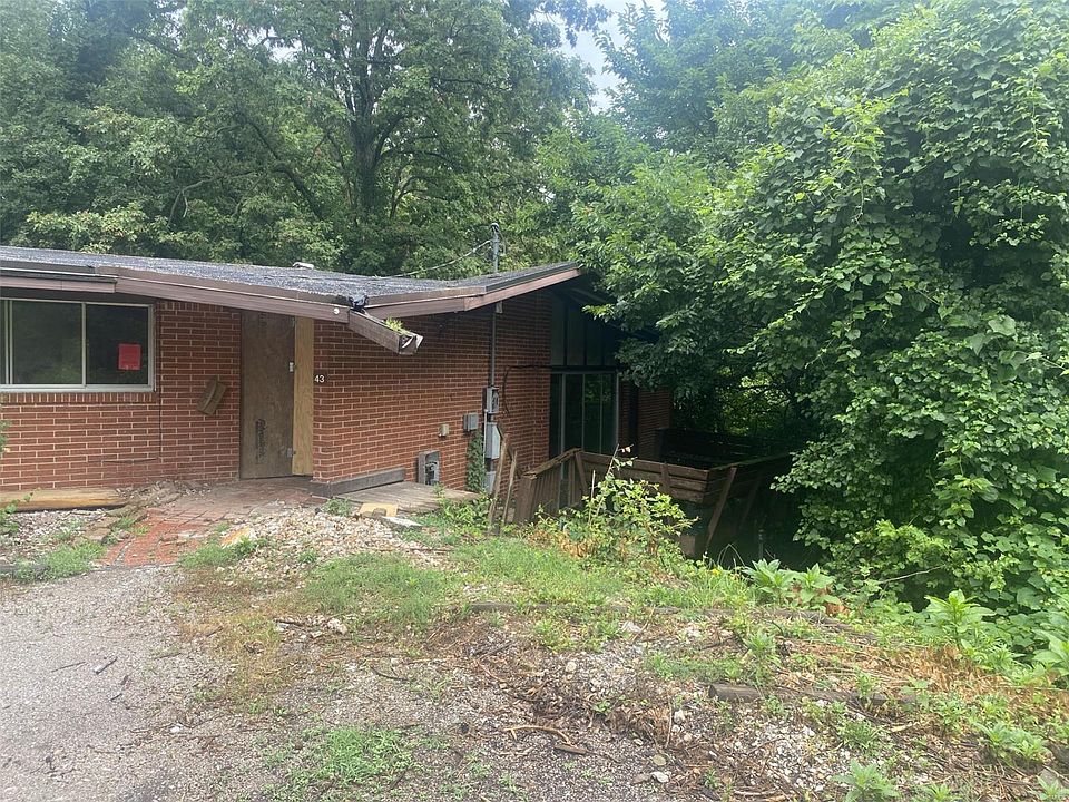 2nd image of 43 Forest Ln